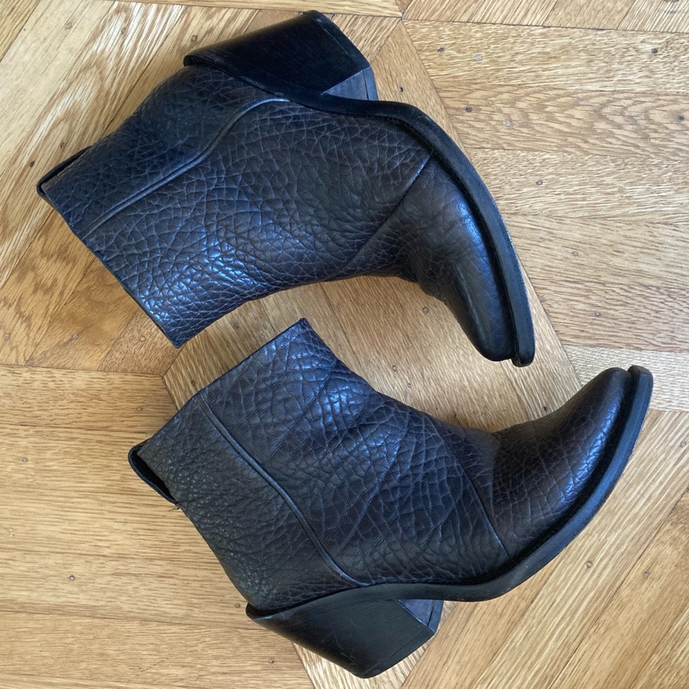 Acne Donna pebbled leather booties 37 6.5